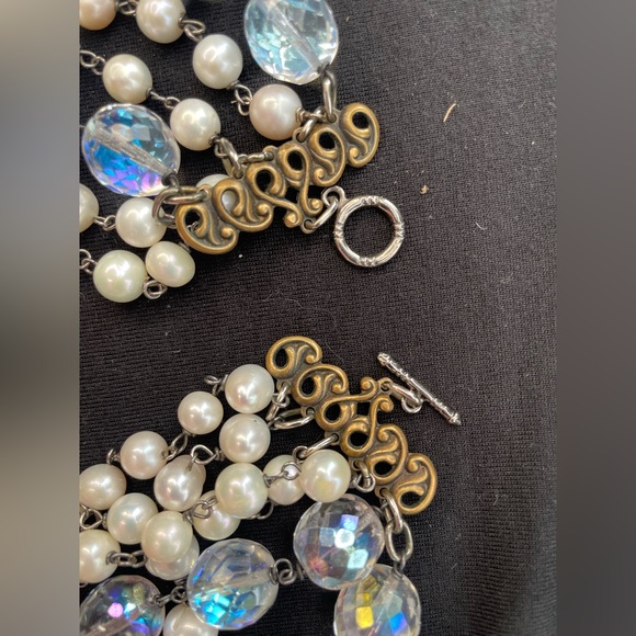 Gorgeous cluster necklace by Twigs - Picture 3 of 4